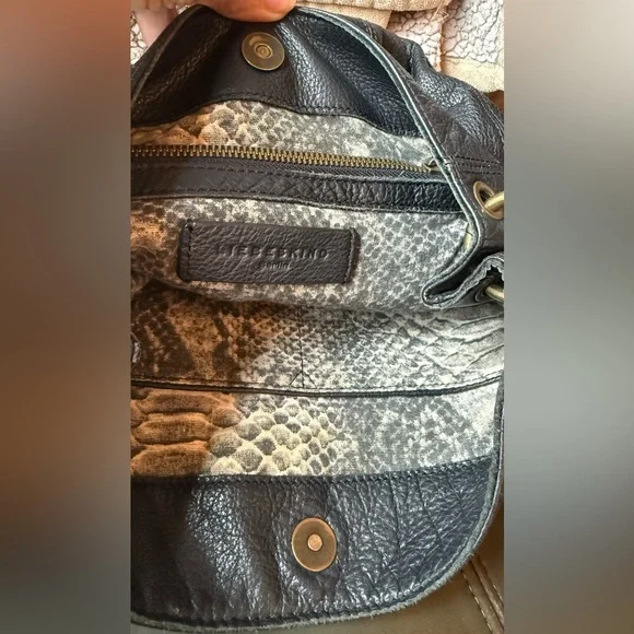 Rare vintage black pebbled leather and suede Liebeskind Berlin bag. Crossbody - Picture 3 of 16